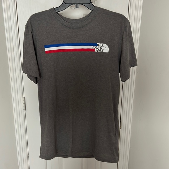 The north face t-shirt - Picture 1 of 2